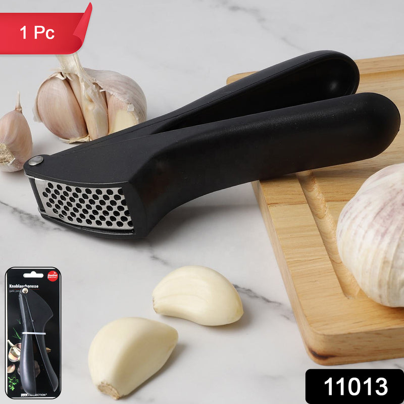 Manual Garlic Press & Crusher Tool for Kitchen | Easy Squeeze Garlic Mincer